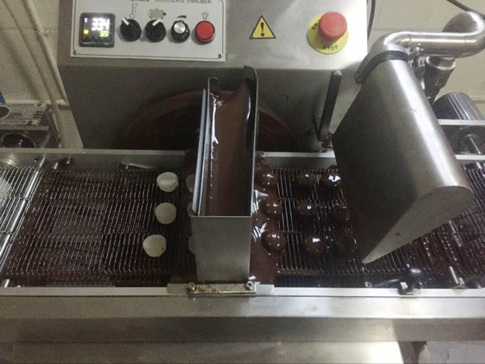 Máy ép sô cô la bằng thép không gỉ Máy phủ sô cô la 3